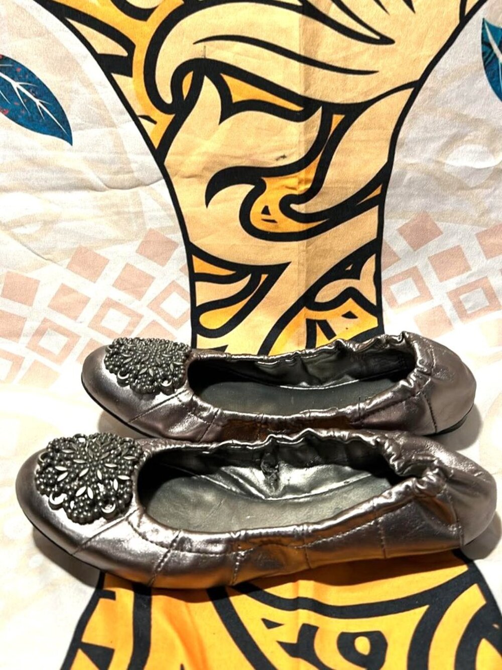 Tahari Pewter Metallic Embellished Ballet Flats | Size 6.5